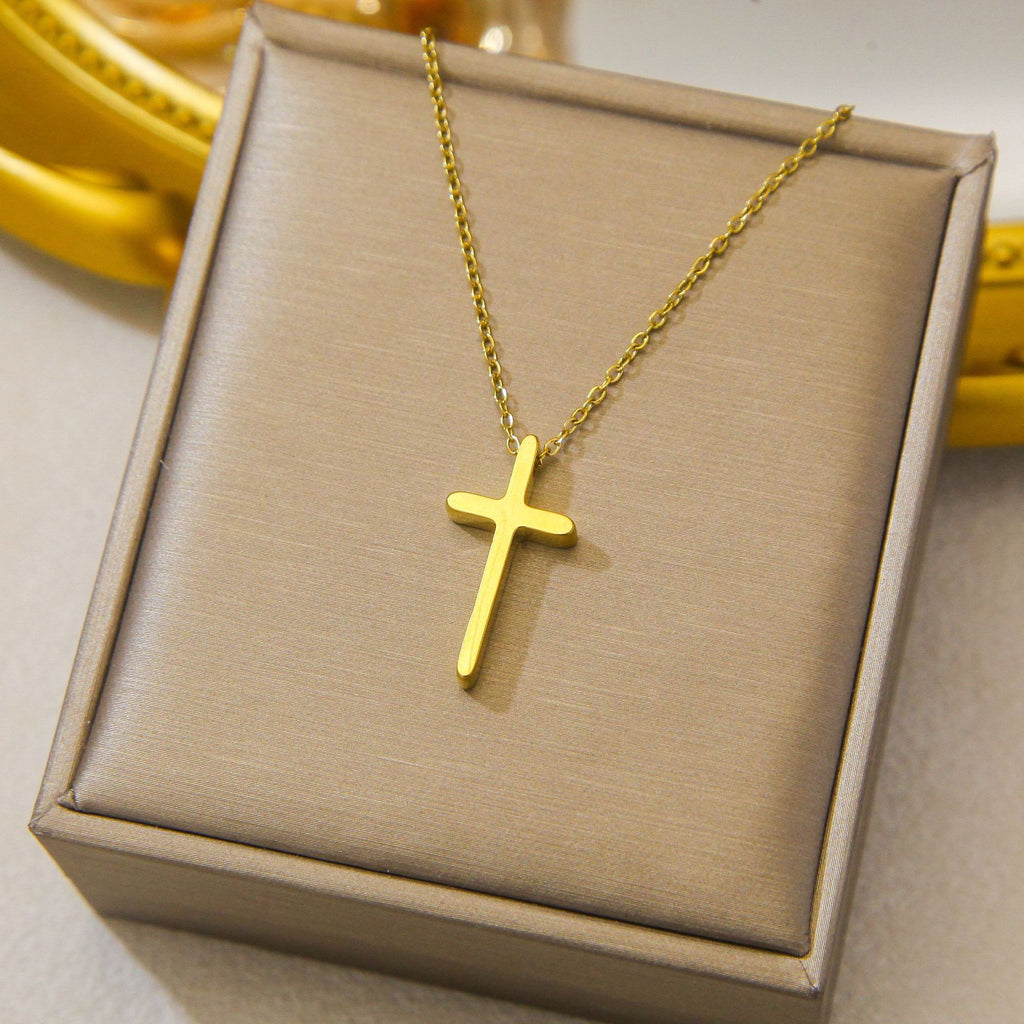 Luxury and exclusive small-scale collar necklace