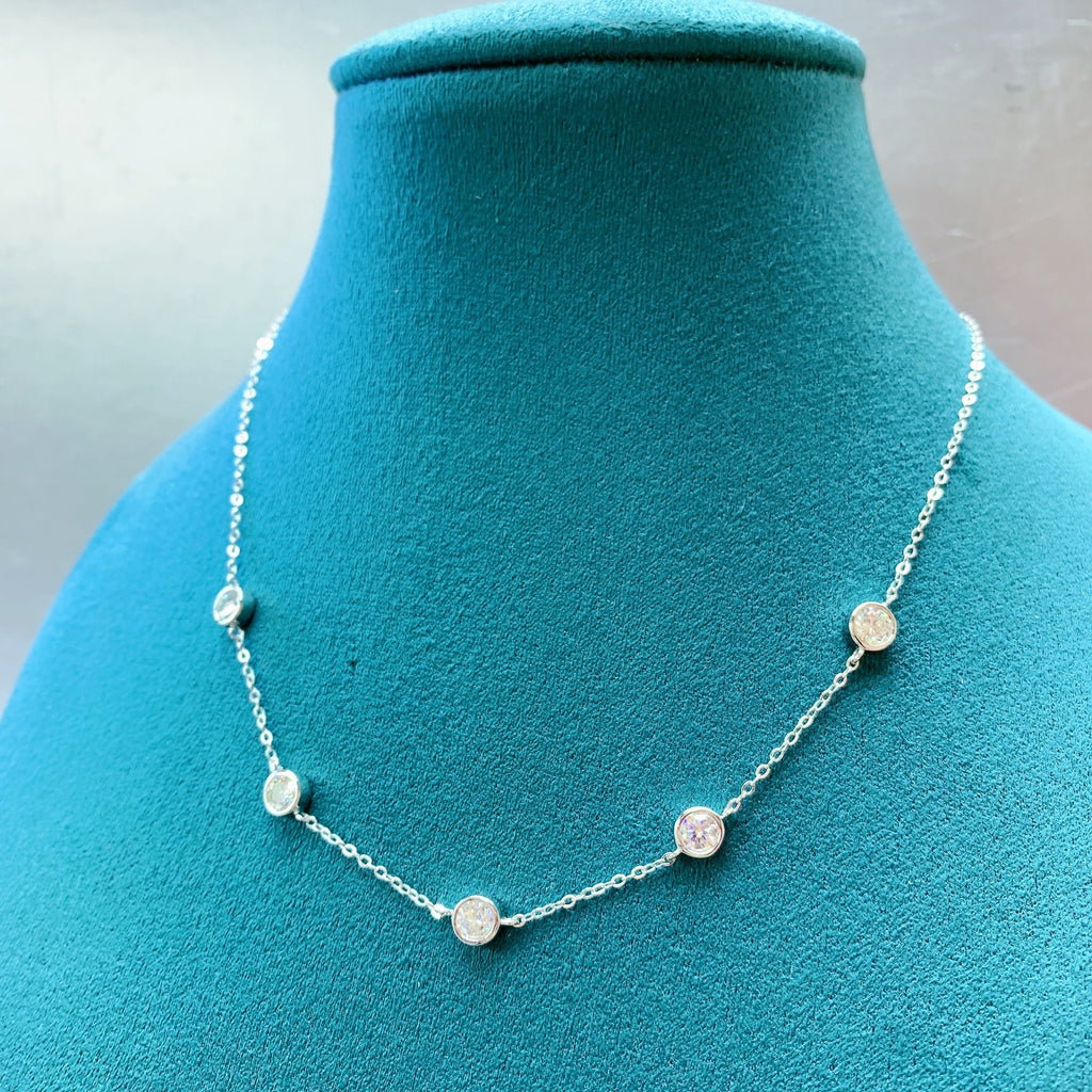 French Bubble Diamond Necklace for Women Elegant Round Pendant Light Luxury Clavicle Chain teemdrop