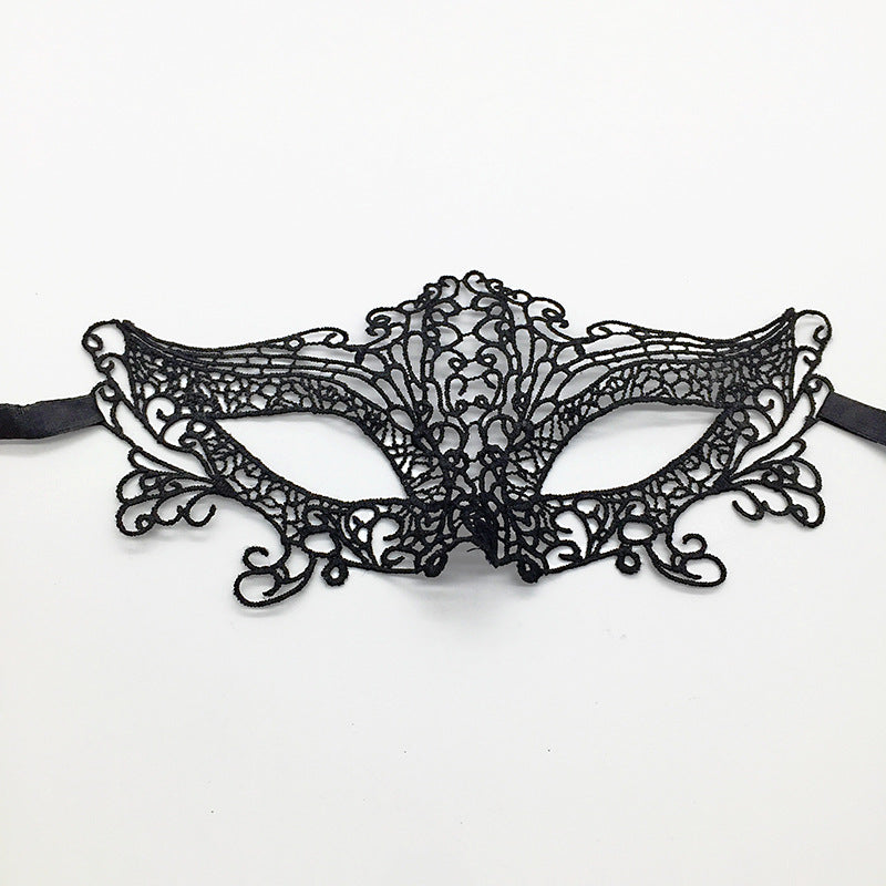 Styling Halloween masquerade