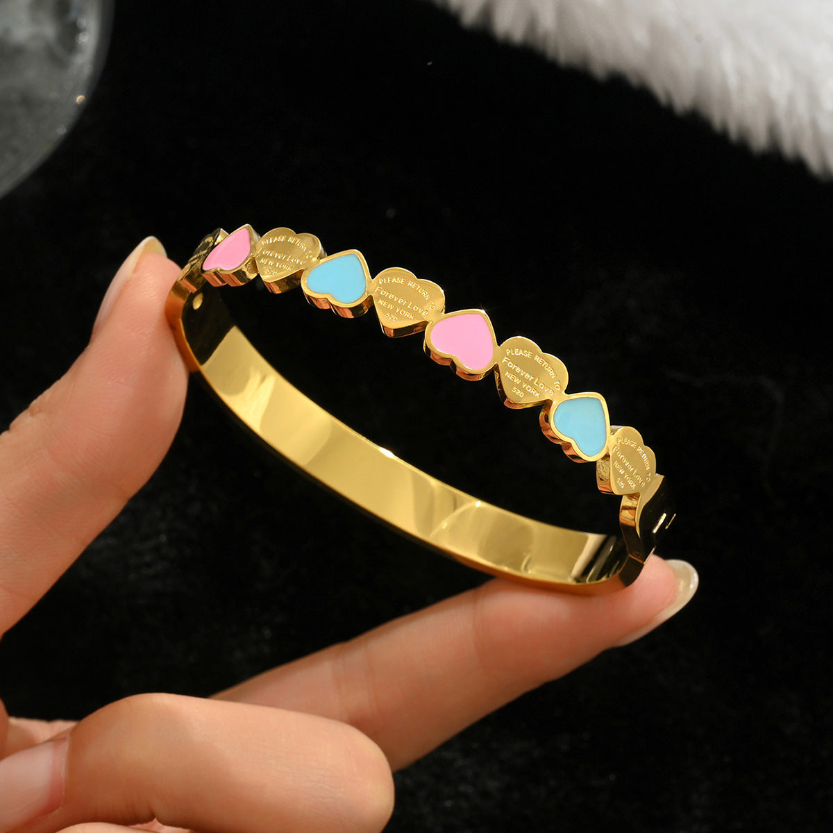 Gold-colored stainless steel bracelet teemdrop