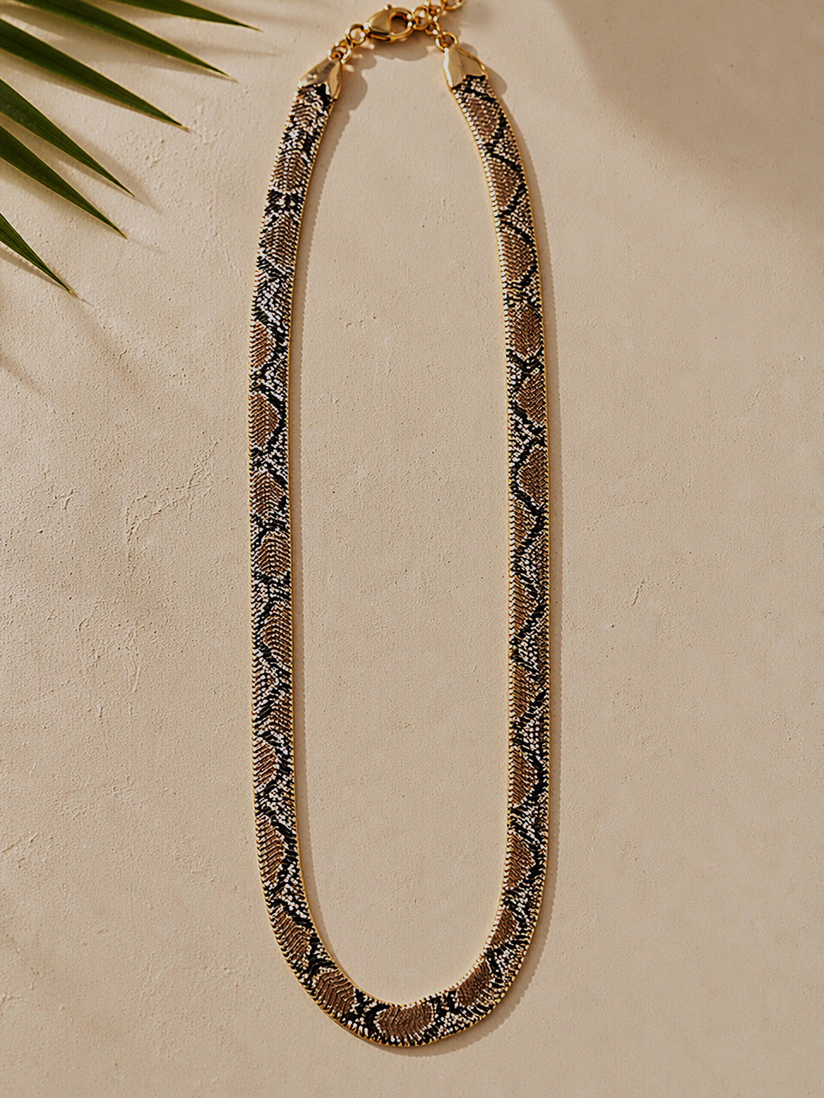 Exaggerated Alloy Snake Bone Chain Necklace Leopard Print Punk Collarbone Chain teemdrop
