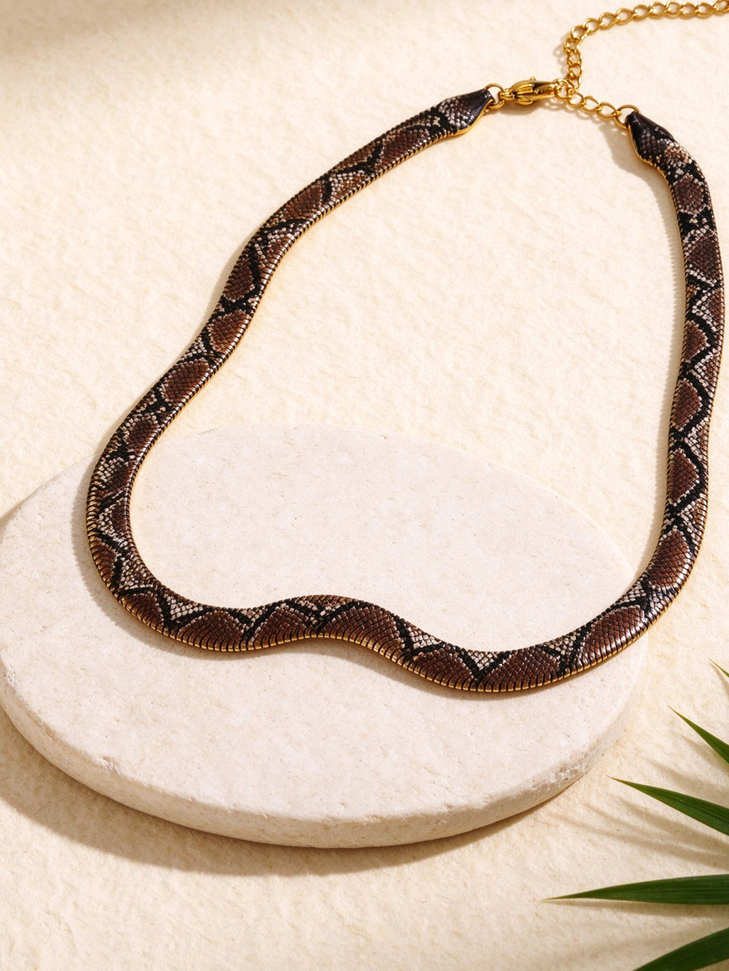 Exaggerated Alloy Snake Bone Chain Necklace Leopard Print Punk Collarbone Chain teemdrop