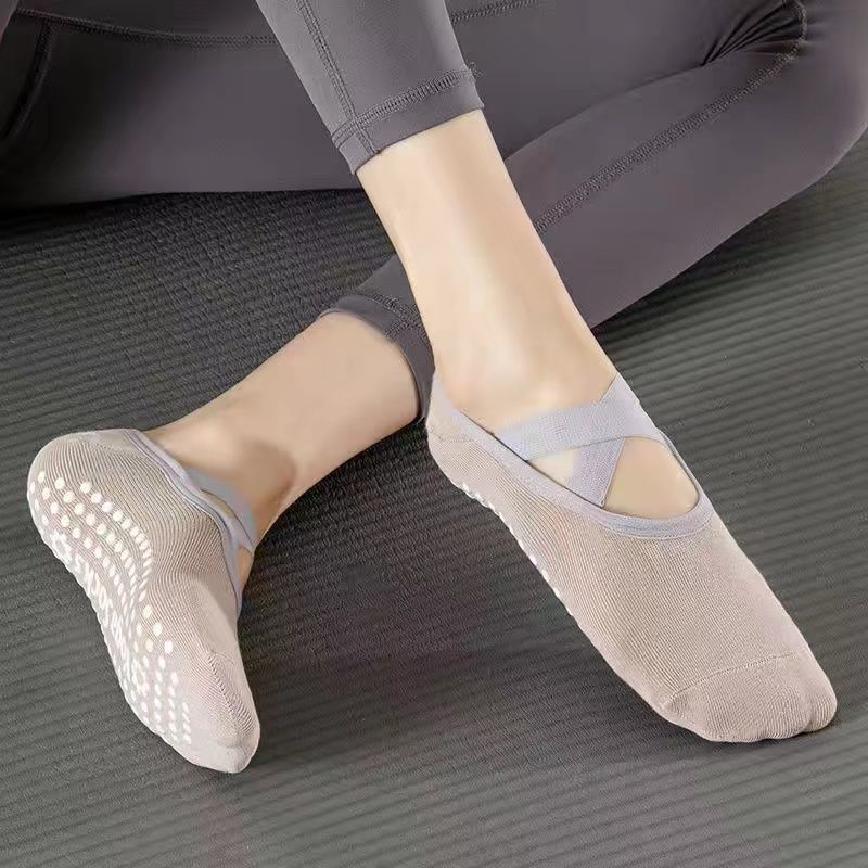 Women's Seamless Silicone Grip Yoga Pilates Socks