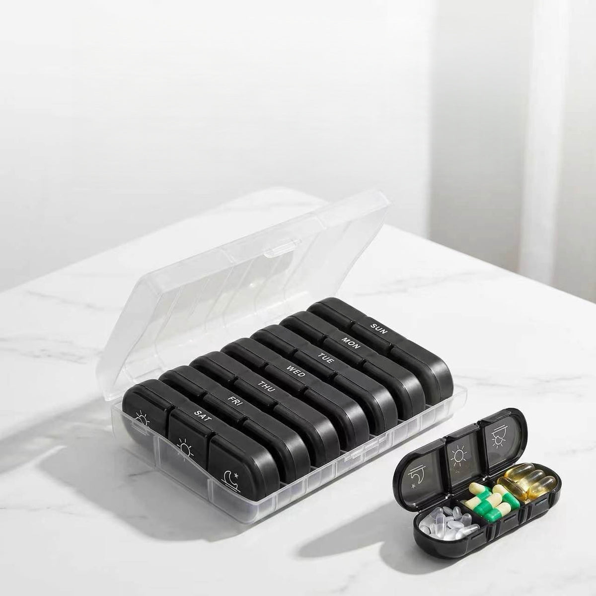 21-piece portable rainbow classification medicine box