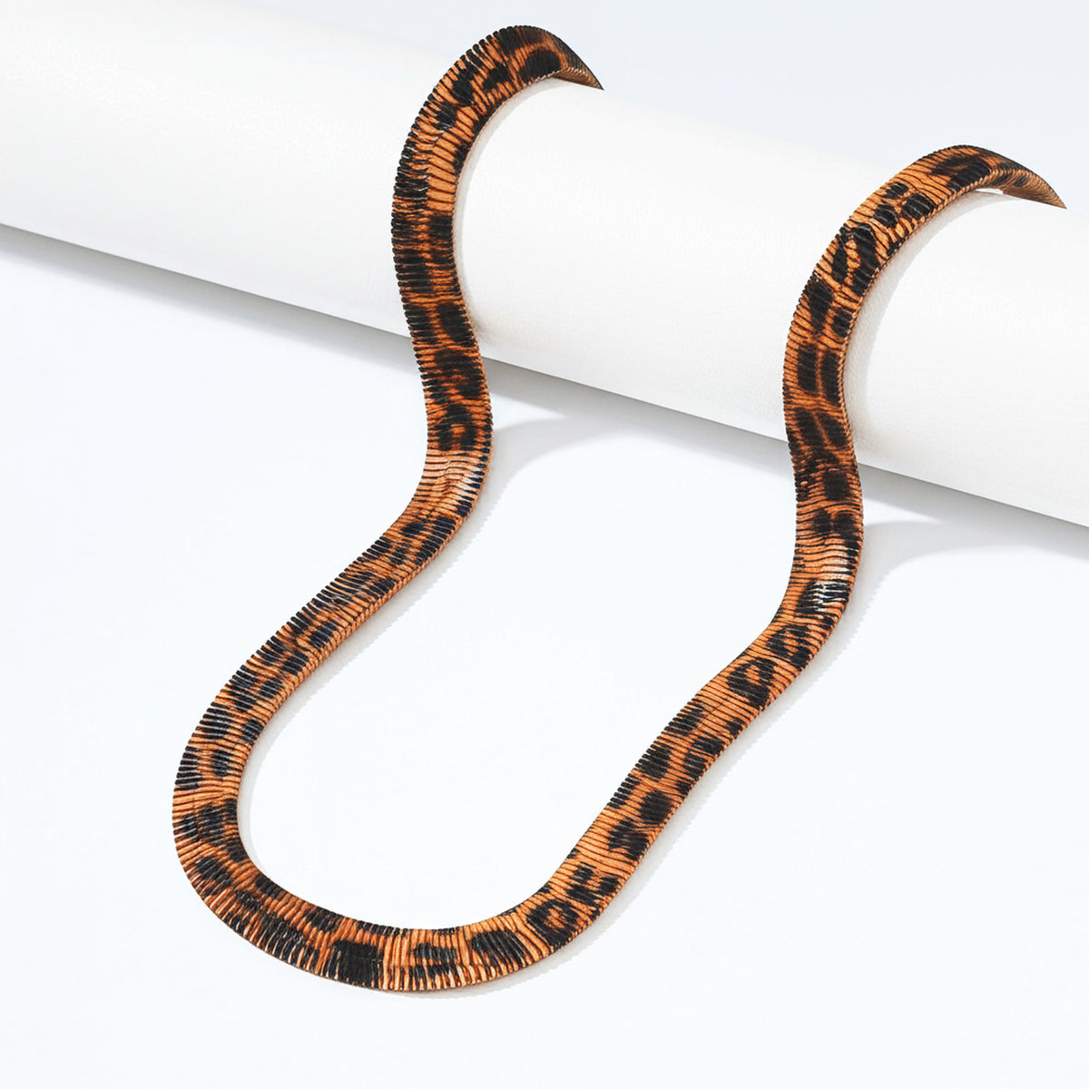 Exaggerated Alloy Snake Bone Chain Necklace Leopard Print Punk Collarbone Chain teemdrop