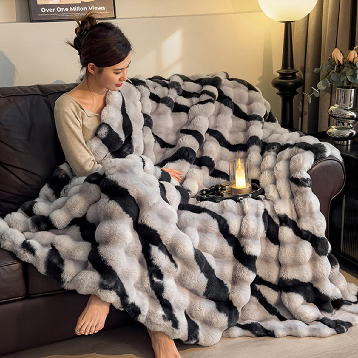 Plush milk velvet blanket teemdrop