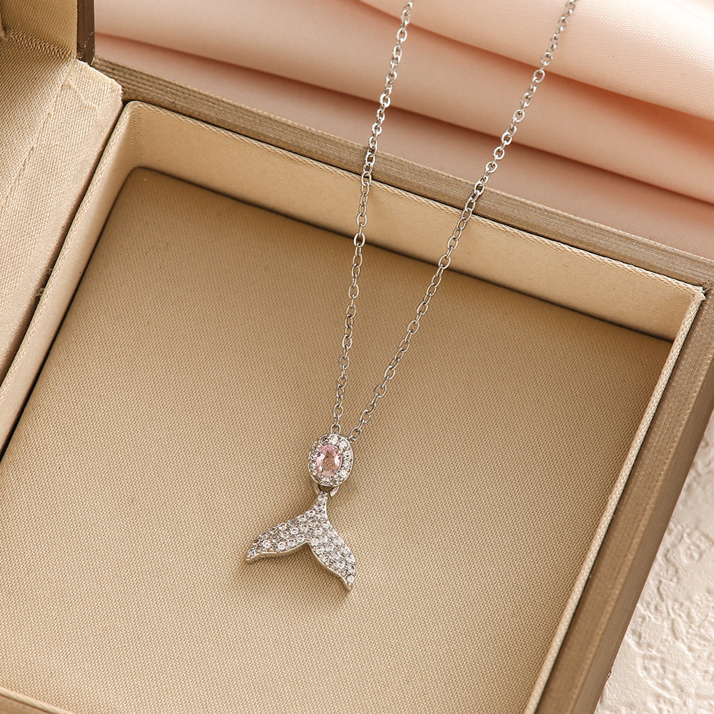 Dress-up necklace for versatile women teemdrop
