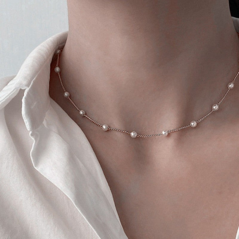 Layered clavicle necklaces