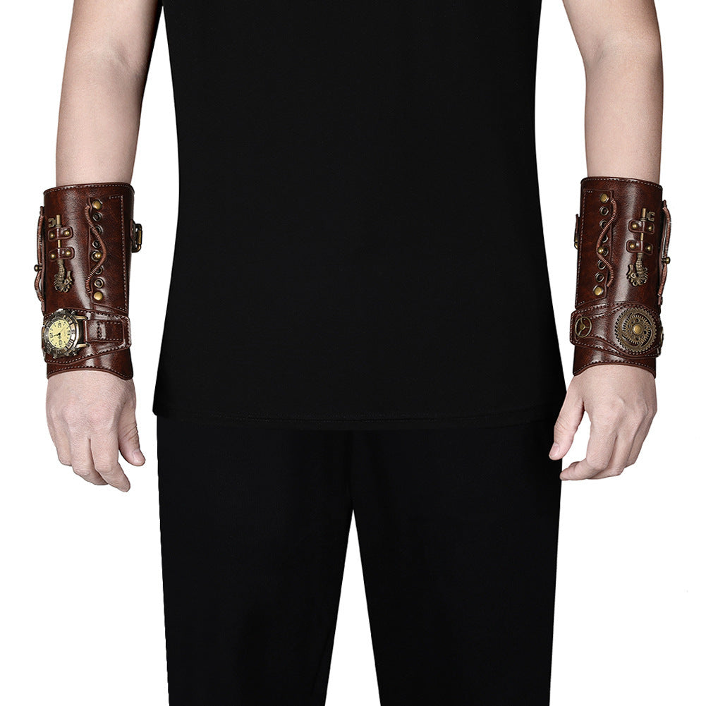 Retro-style arm cuff teemdrop
