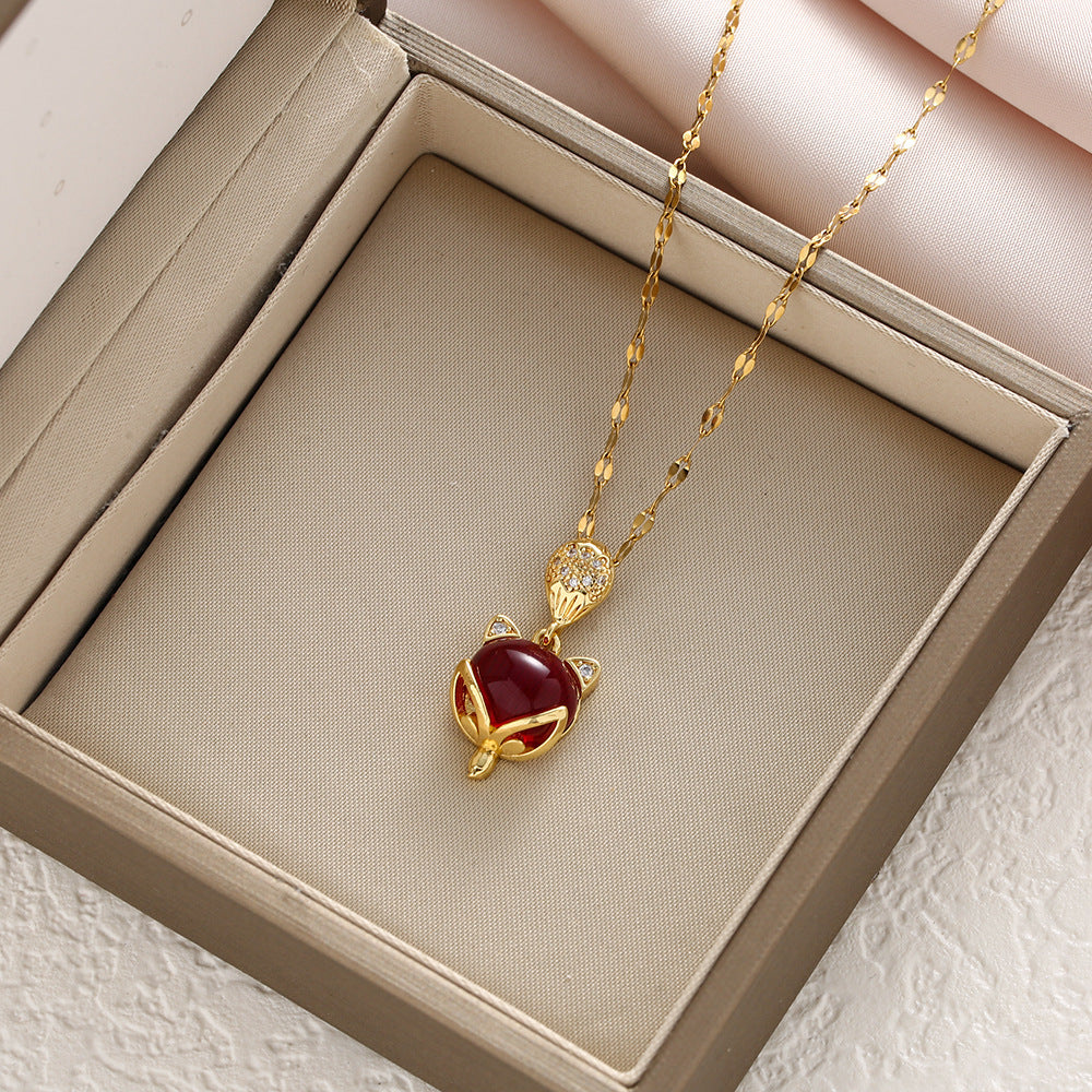 Dress-up necklace for versatile women teemdrop