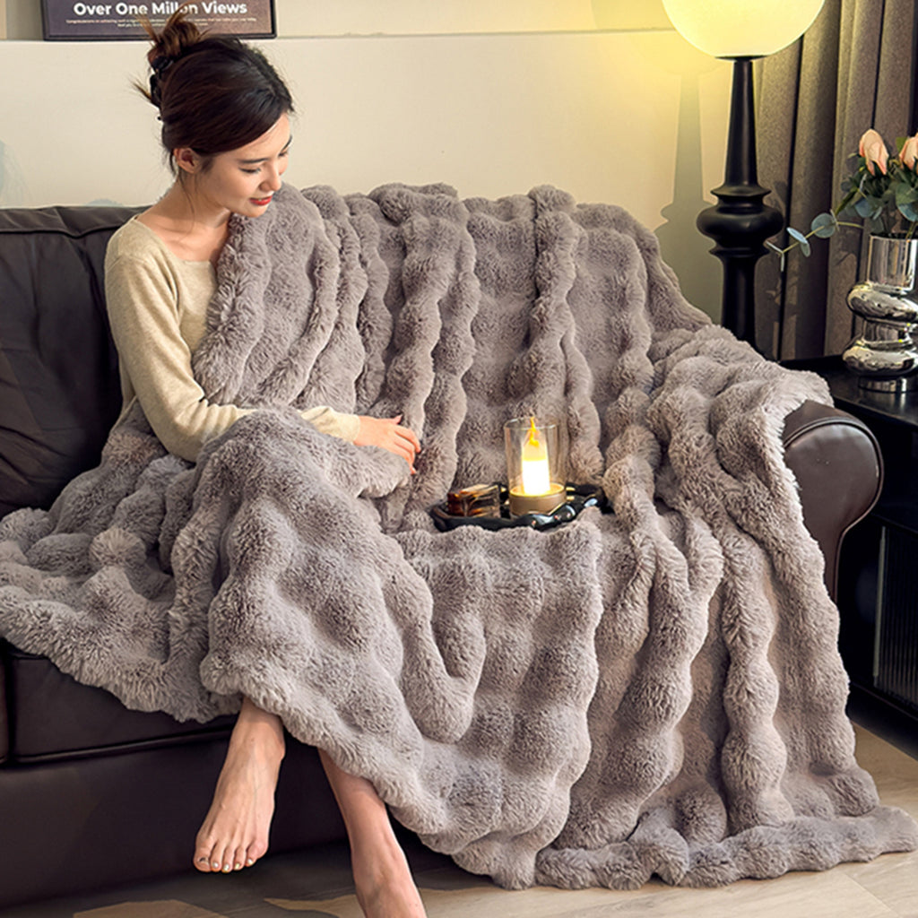 Plush milk velvet blanket teemdrop