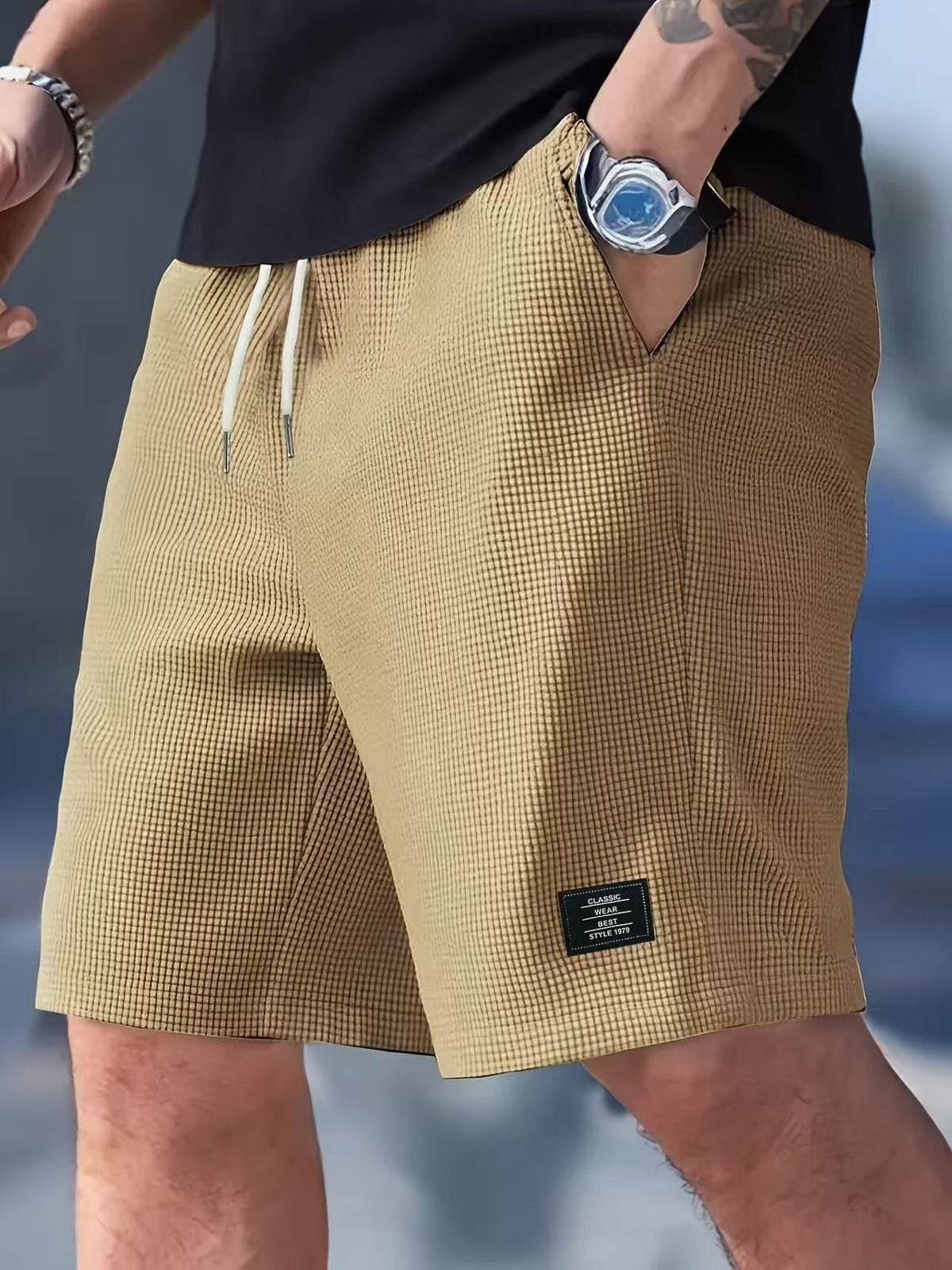 Trendy and versatile capri pants teemdrop