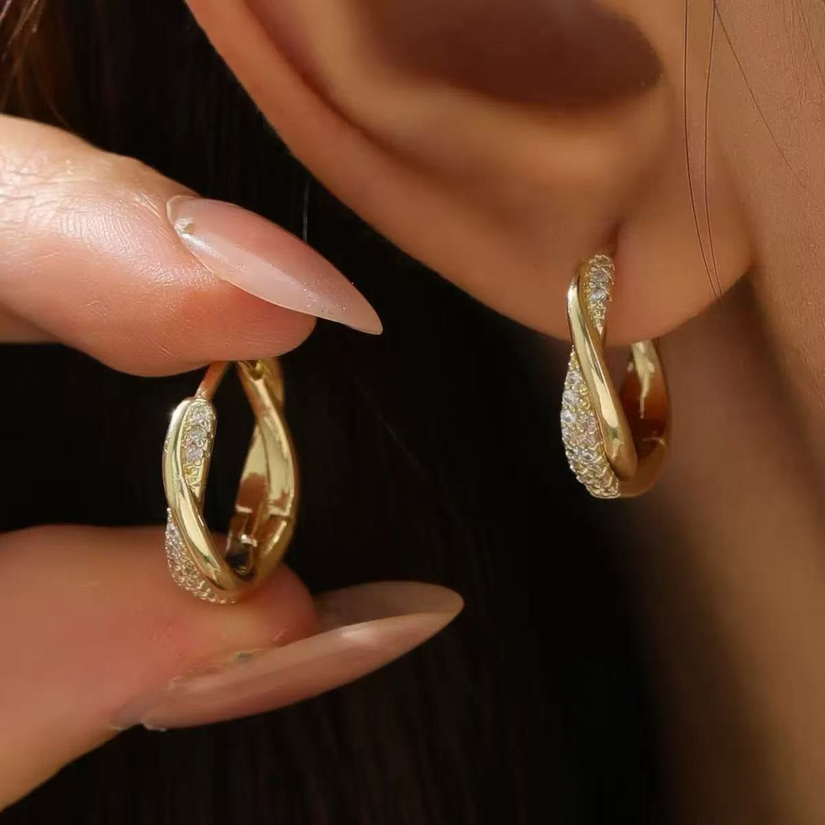 Women's Irregular Cross Ear Clips Copper Zircon Electroplating Geometric teemdrop