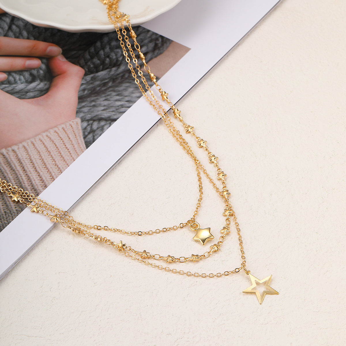 Women's Multi-Layered Star Pendant Alloy Necklace Vintage Clavicle Chain teemdrop