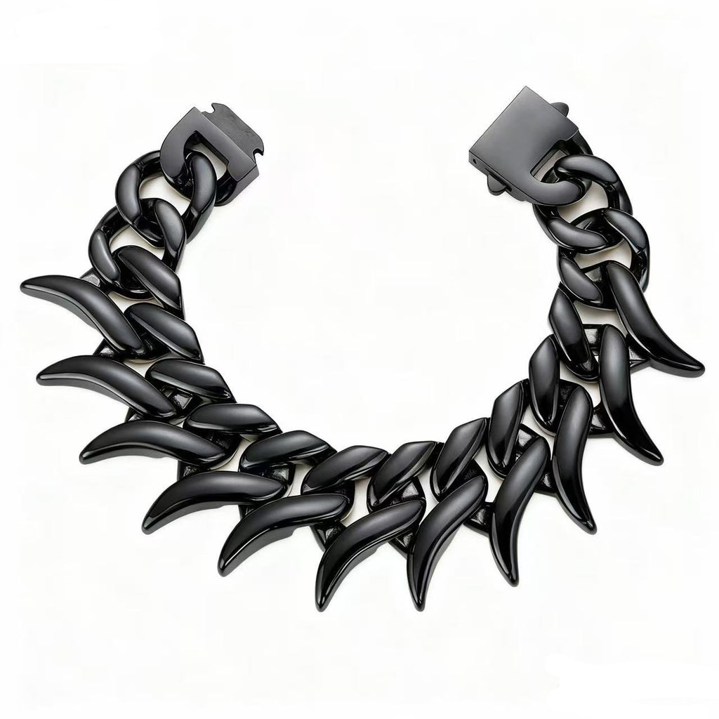 Cuban link necklace with spines teemdrop