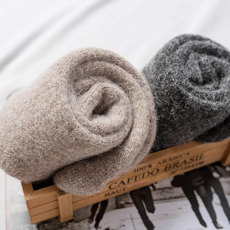 Men's and Women's Wool Blend Warmth-Keeping Winter Socks teemdrop