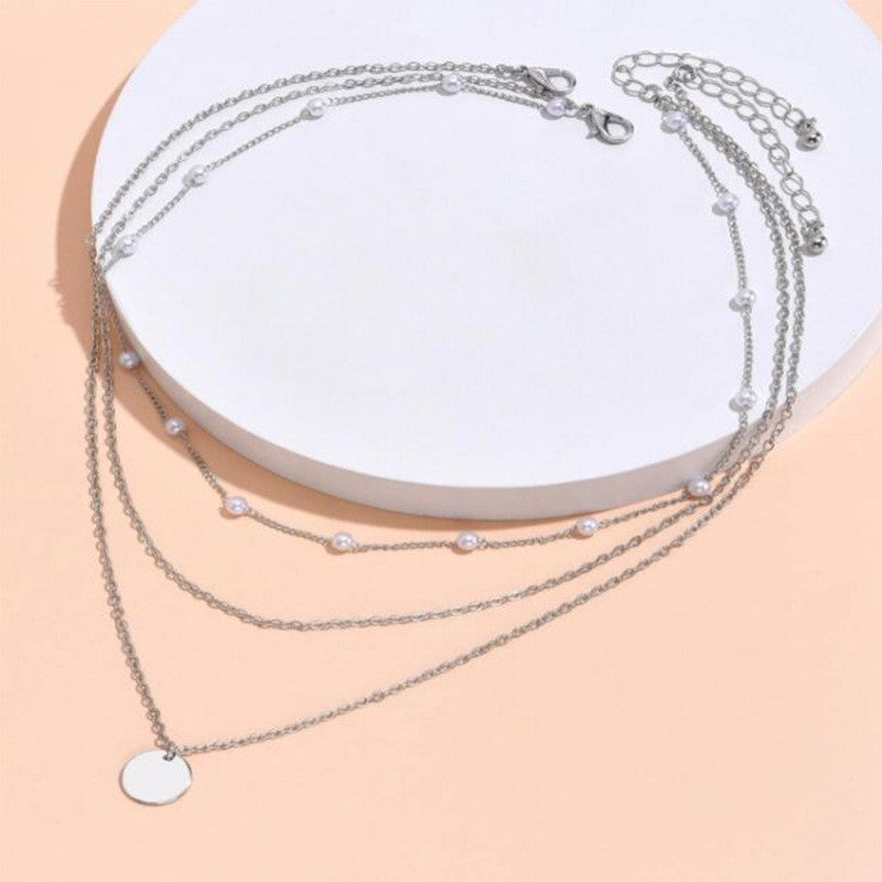 Layered clavicle necklaces