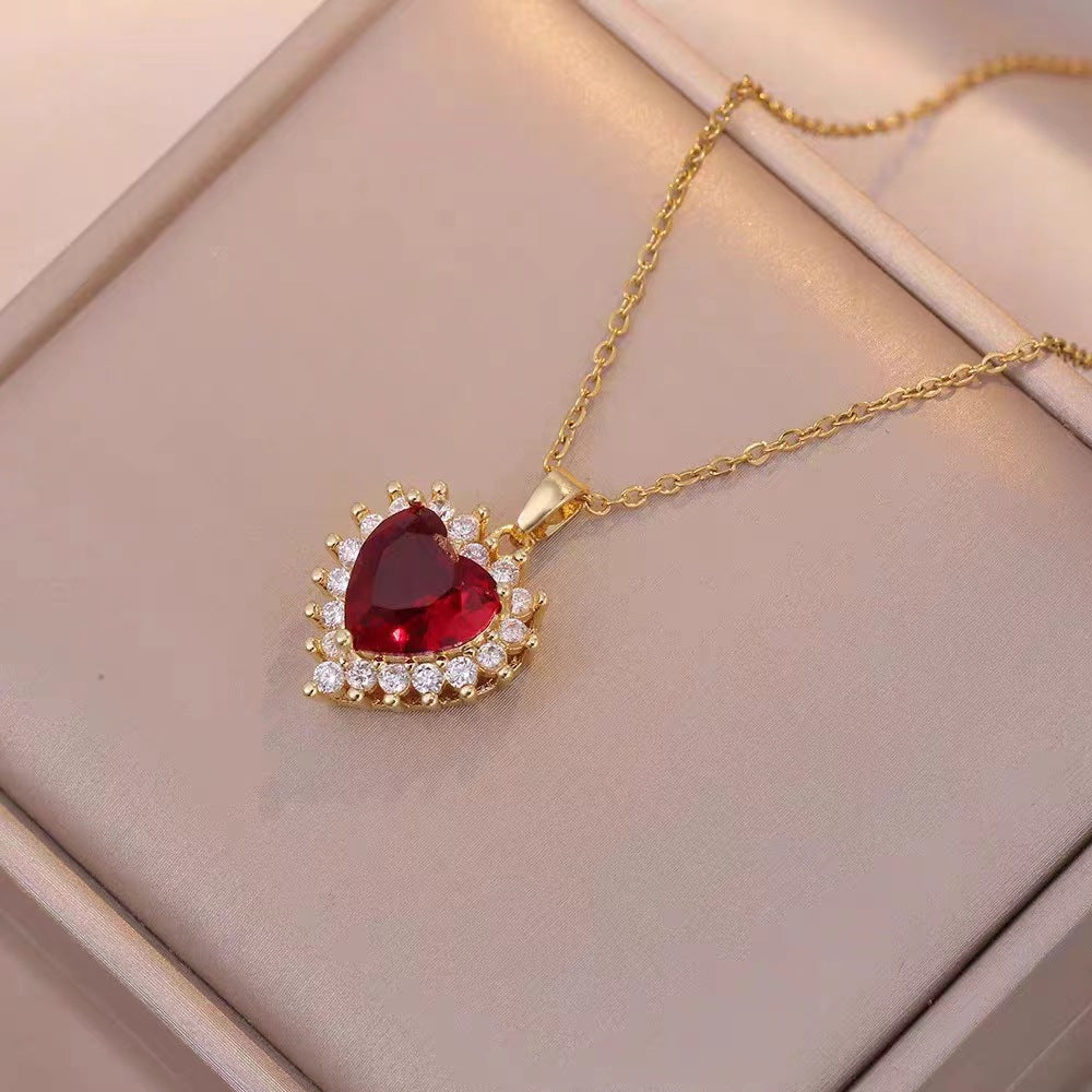 Titanium steel necklace pendant set with elegant design