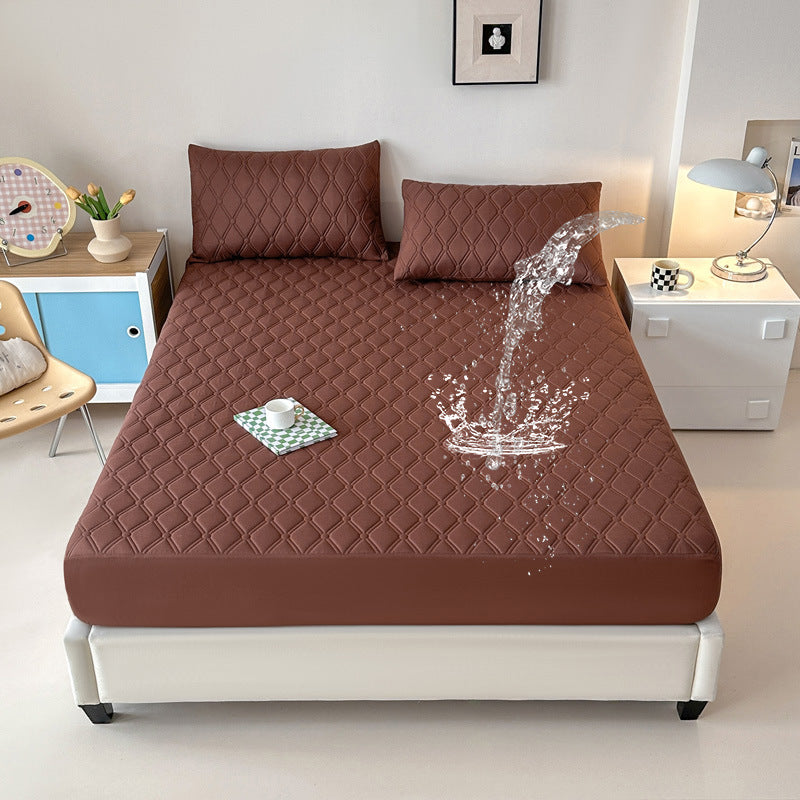 Waterproof bed cover in solid color