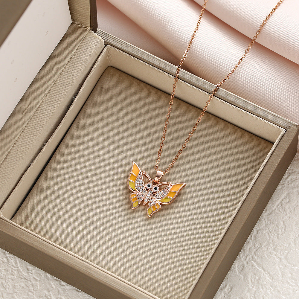 Dress-up necklace for versatile women teemdrop