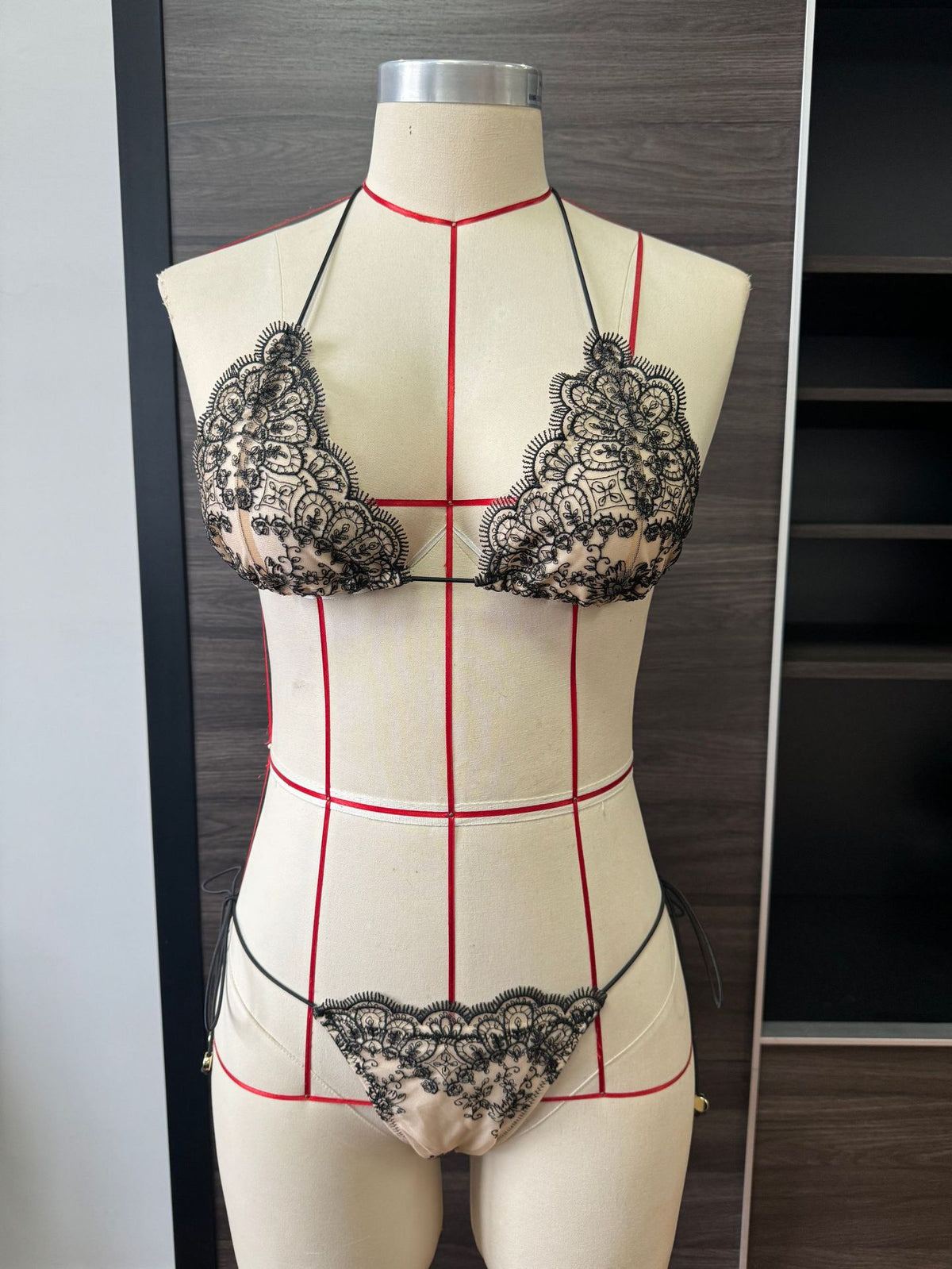 Ruffled two-tone two-piece swimsuit