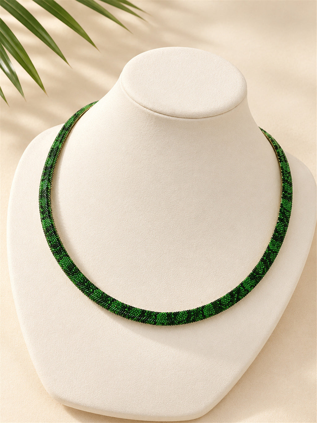 Exaggerated Alloy Snake Bone Chain Necklace Leopard Print Punk Collarbone Chain teemdrop