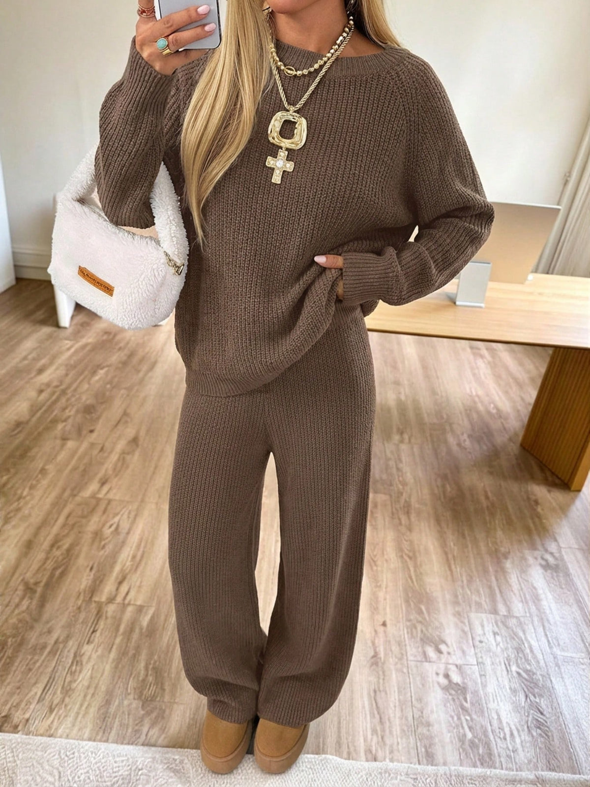 Loose-fitting long-sleeve wide-leg pants