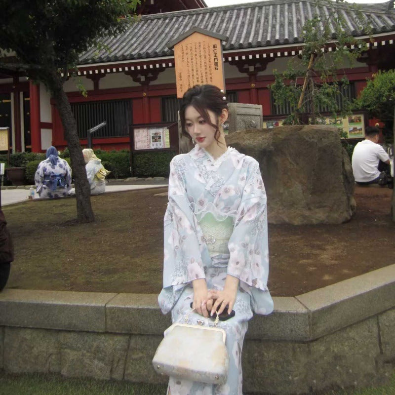 Kimono girl yukata