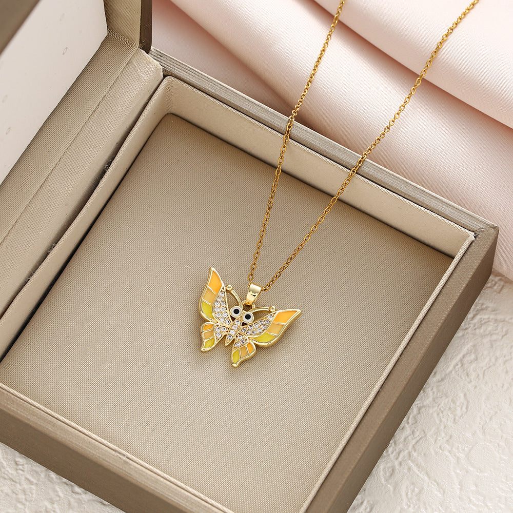 Dress-up necklace for versatile women teemdrop