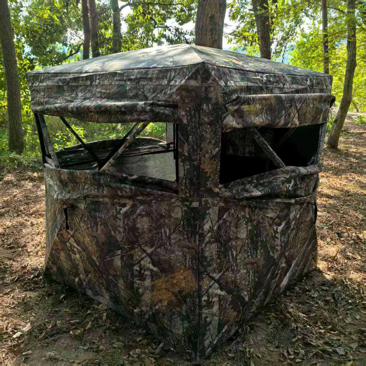 Portable and durable camouflage hunting tent teemdrop