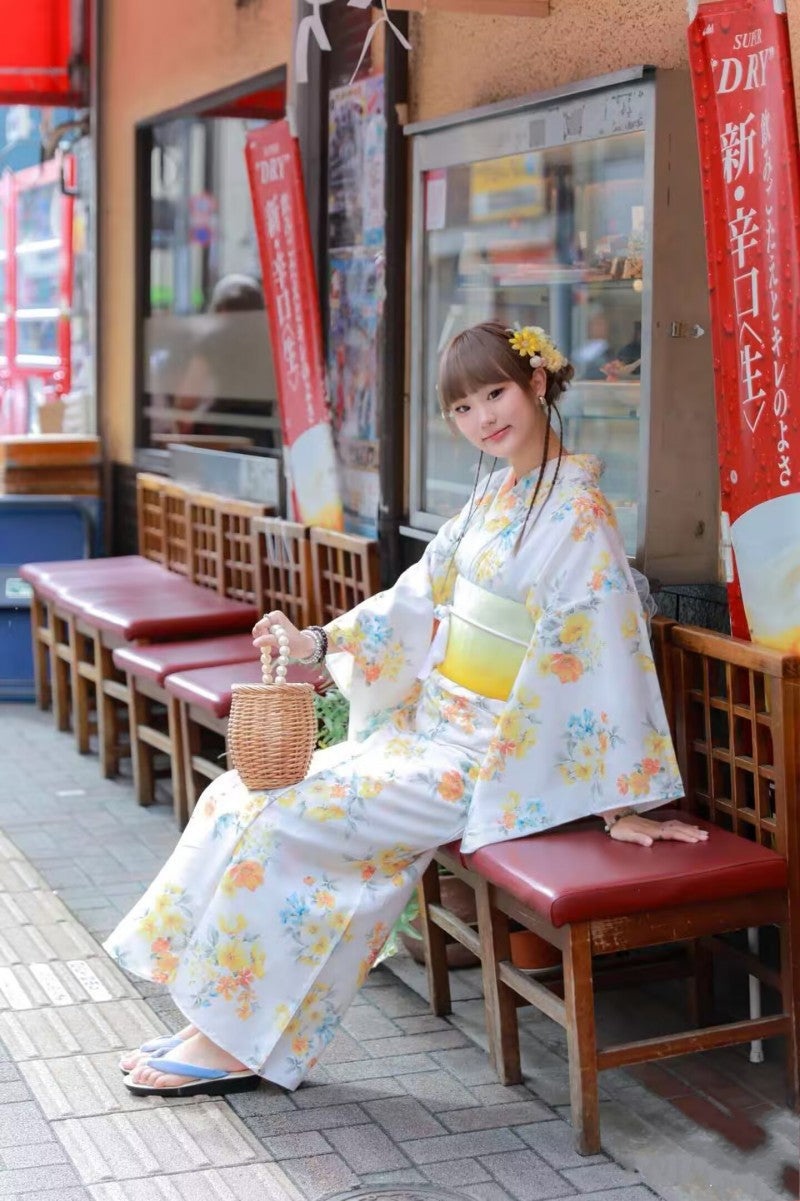 Kimono girl yukata