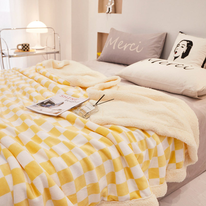 Double-Layer Thickened Polyester Fleece Blanket teemdrop