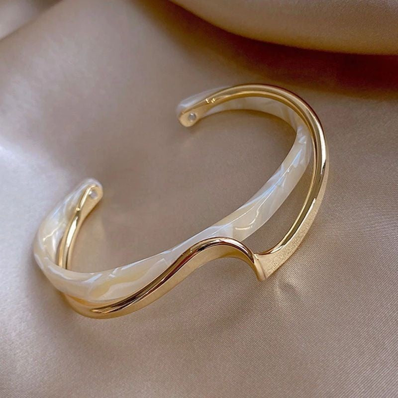 Twisted Cross Pearl Bracelet