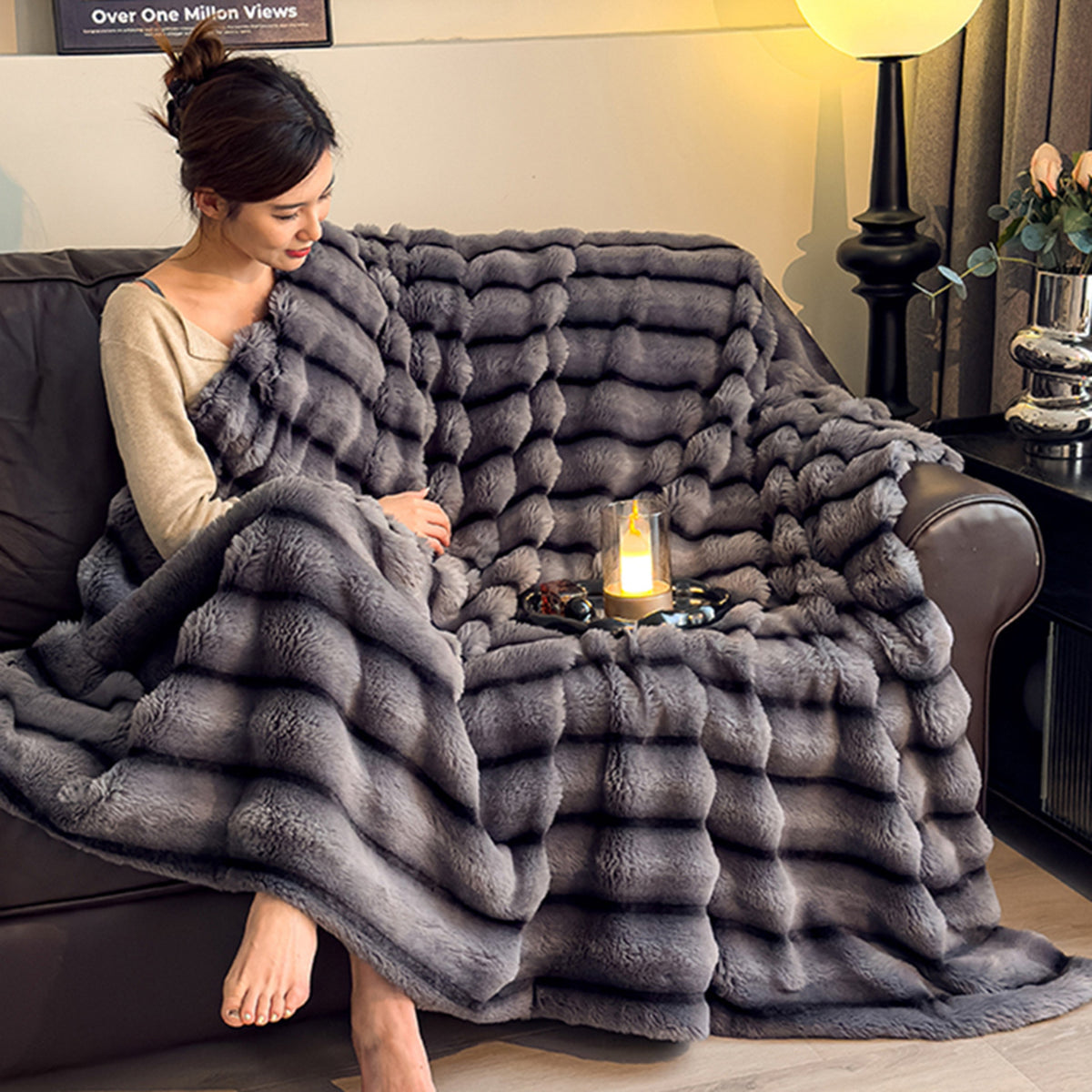 Plush milk velvet blanket teemdrop
