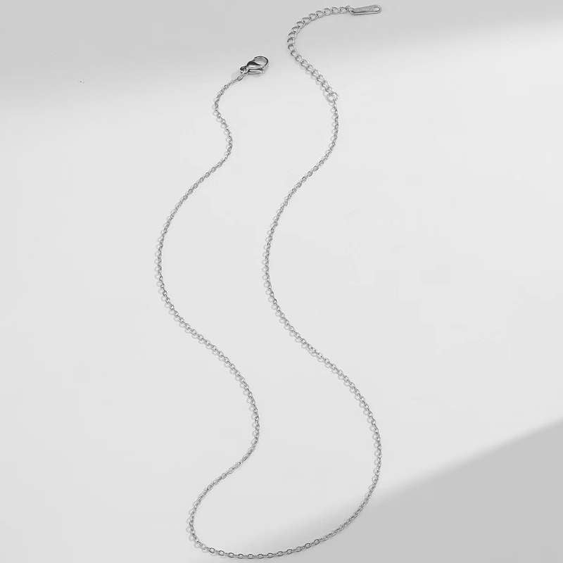 Women's Retro Cross Pendant Titanium Steel Lip Chain Necklace