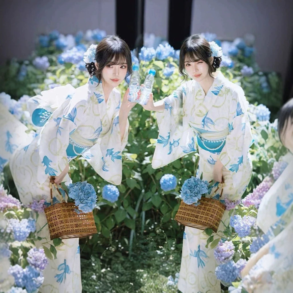 Kimono girl yukata
