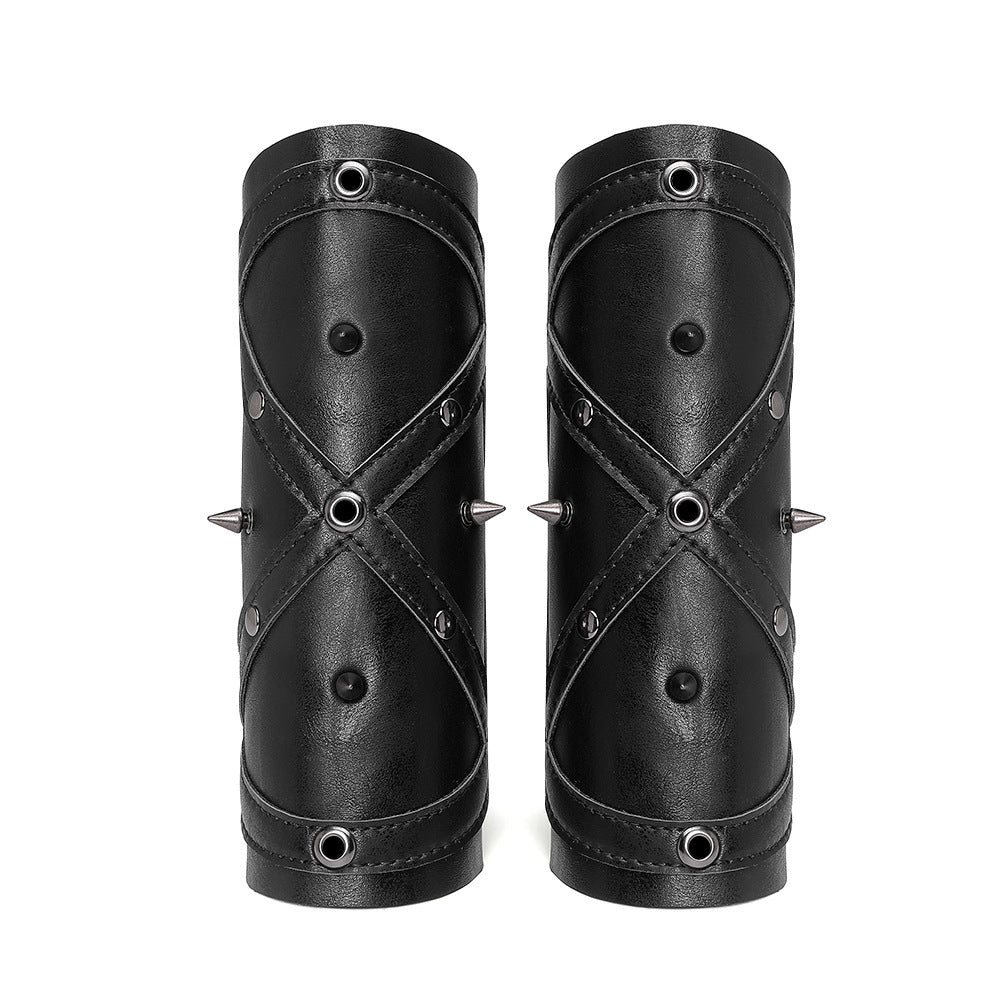 Retro-style arm cuff teemdrop