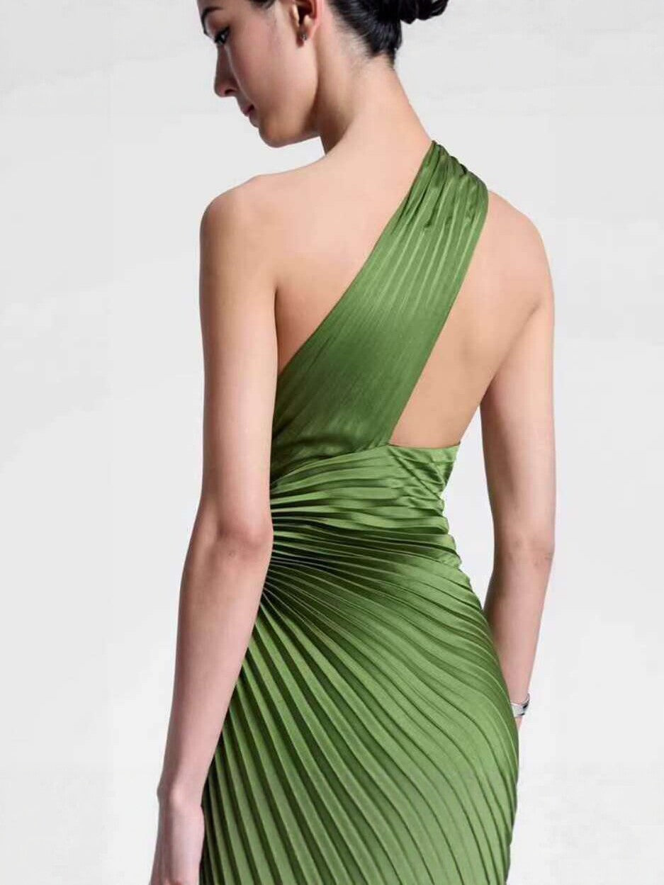 Women's Satin Halter Neck High-Waisted Pleated Long Dress teemdrop
