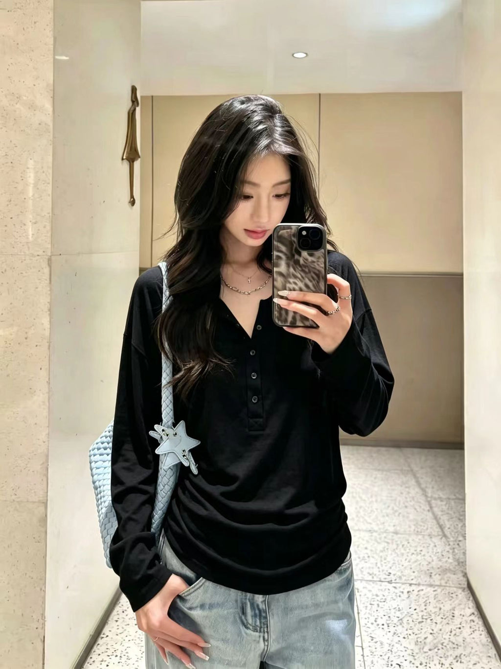 Women's Plus-Size Bat-Sleeve Henley Collar Ruched Slimming Long-Sleeve Top teemdrop