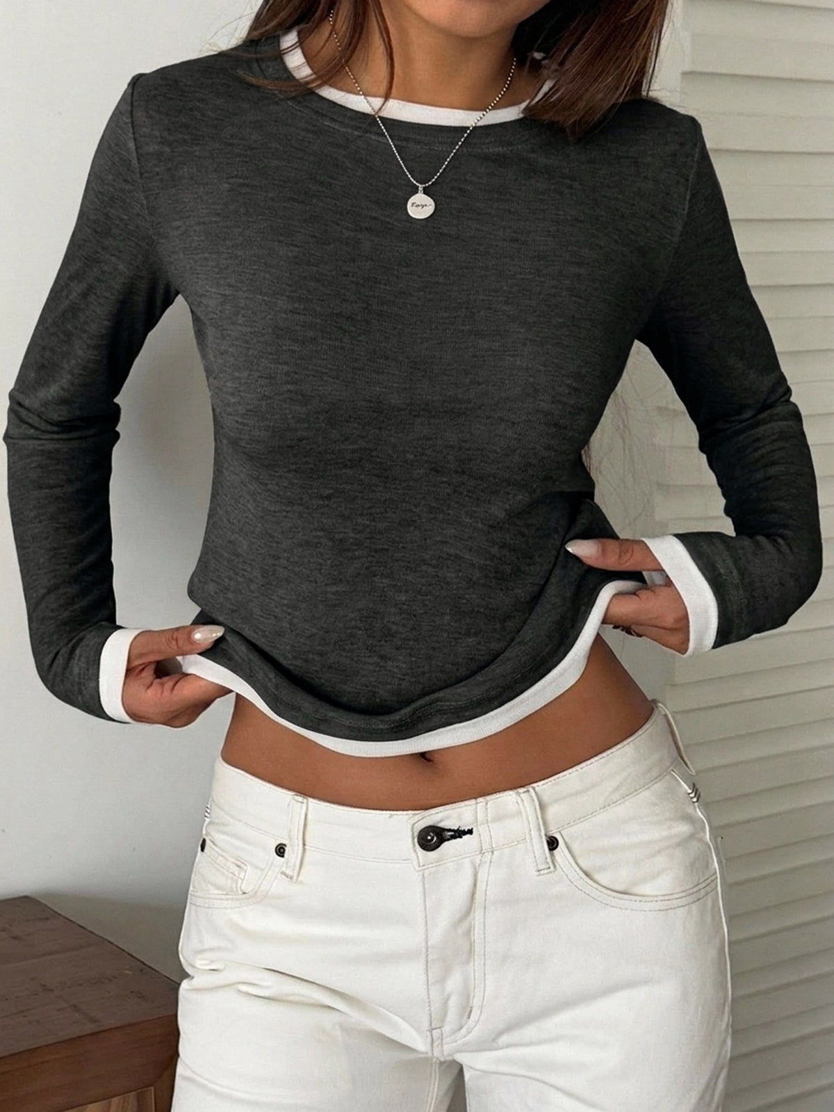 Women Color Block Fake Two Piece Long Sleeve Round Neck Slim Fit Cropped Top teemdrop