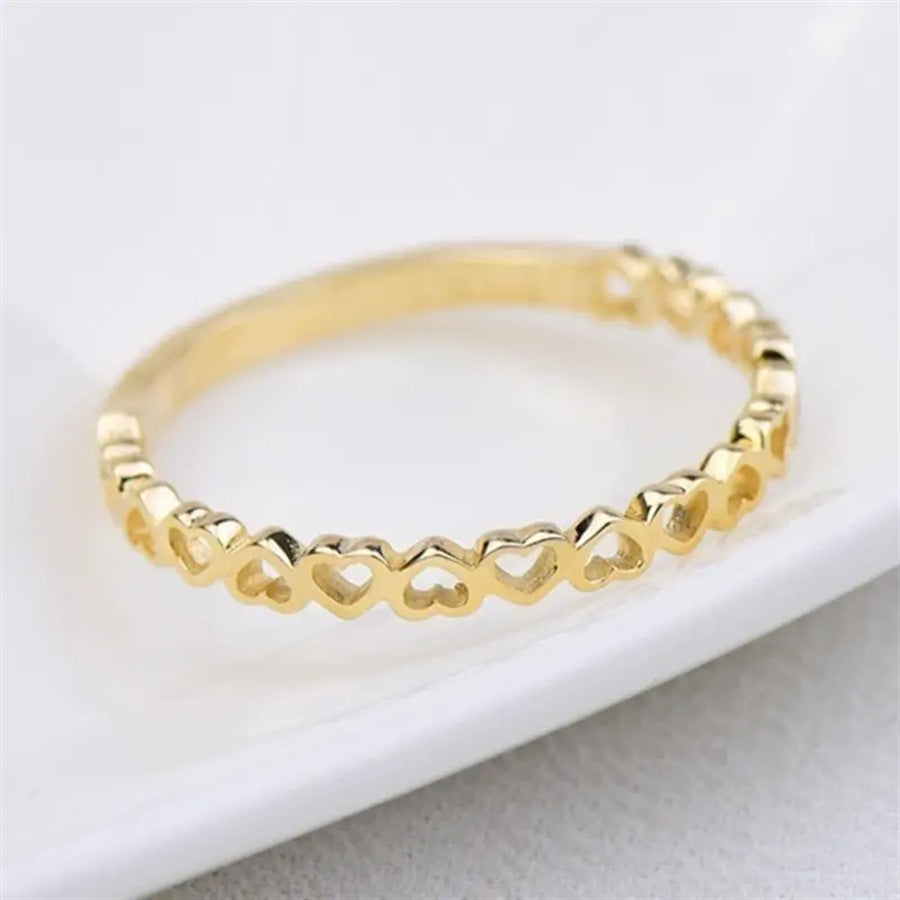 Fashionable Cut Out Heart Shaped Copper Ring Elegant Minimalist Hand Jewelry