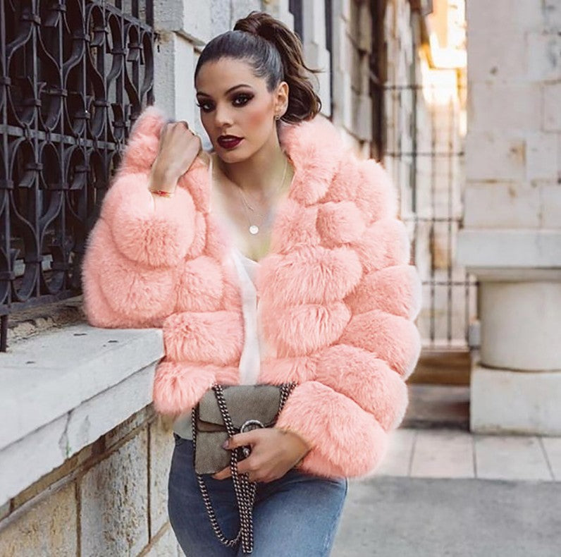 Fox fur-trimmed coat teemdrop