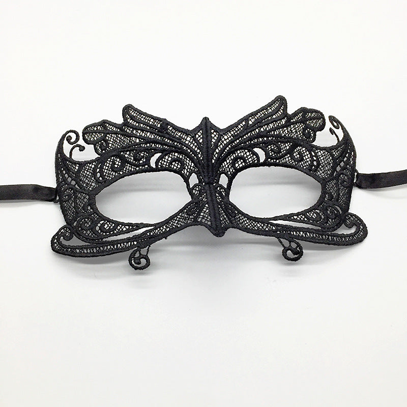 Styling Halloween masquerade