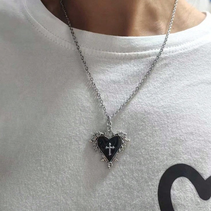 Retro Gothic Heart-Shaped Wing Bat Pendant Necklace Punk Y2K Jewelry teemdrop
