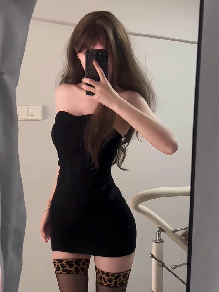 Sexy Fishbone Strapless Bodycon Dress with Built-in Pads teemdrop