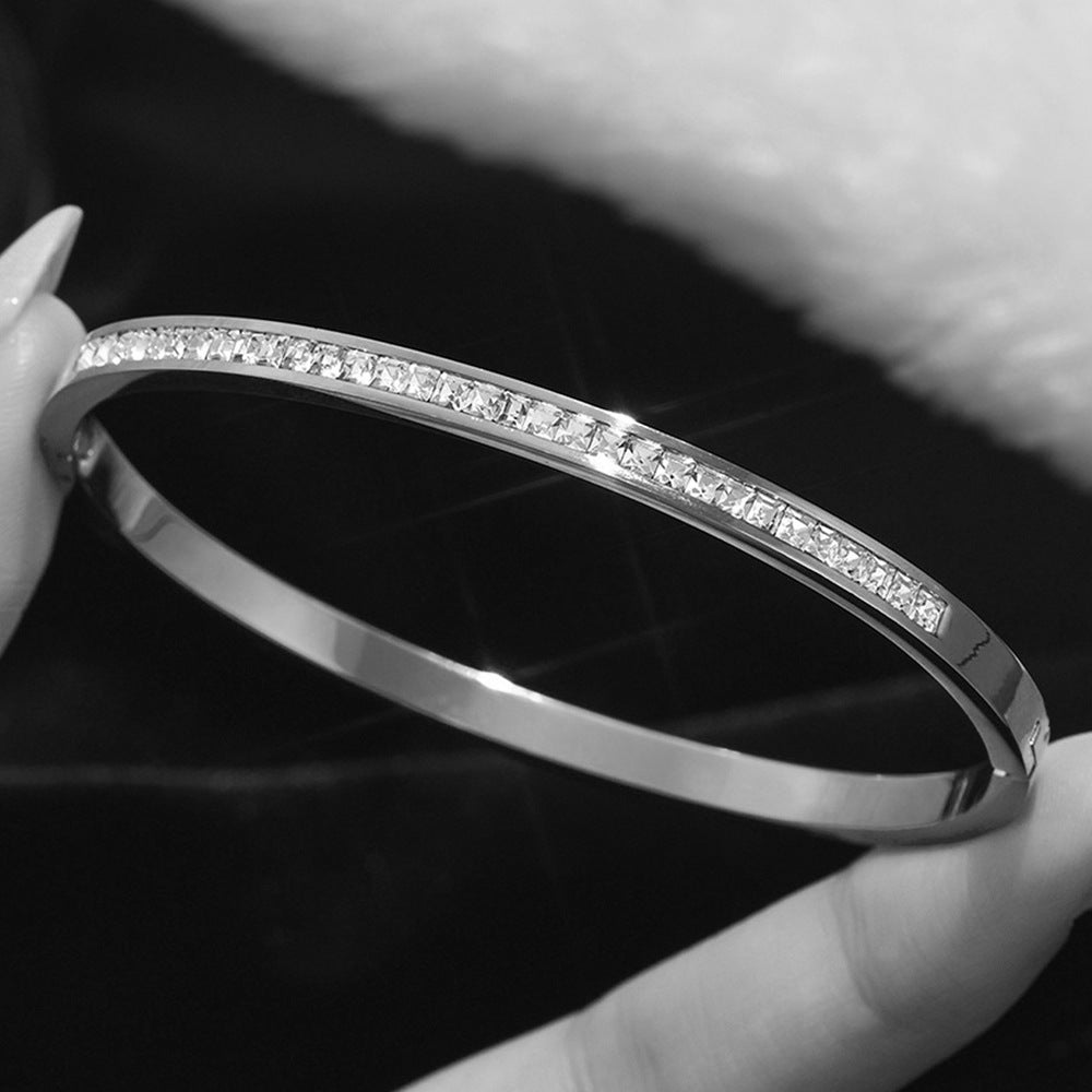 Gold-colored stainless steel bracelet teemdrop