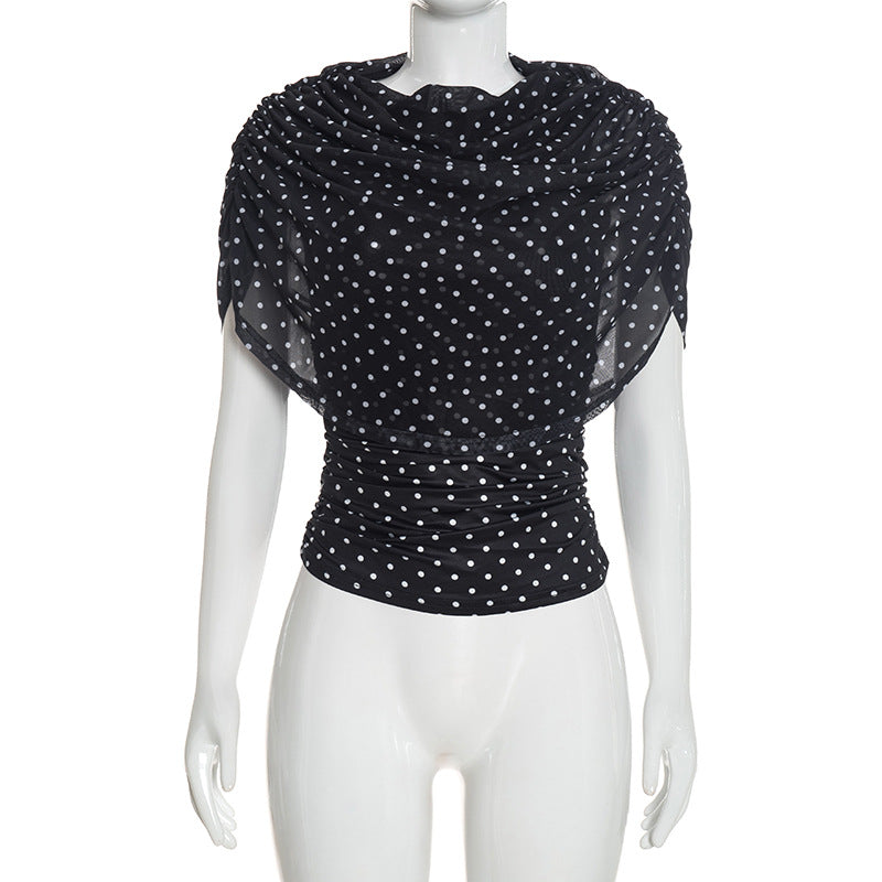 Lady's sleeveless scarf-necked pleated blouse