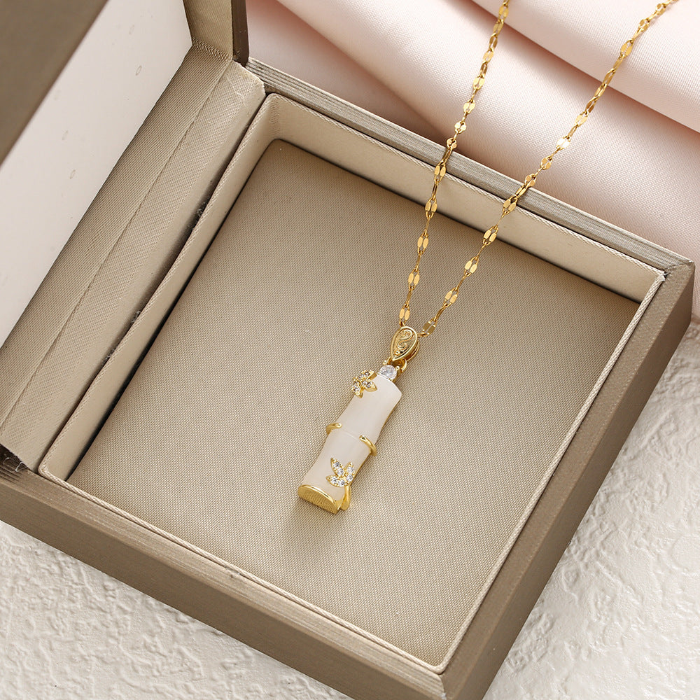 Dress-up necklace for versatile women teemdrop