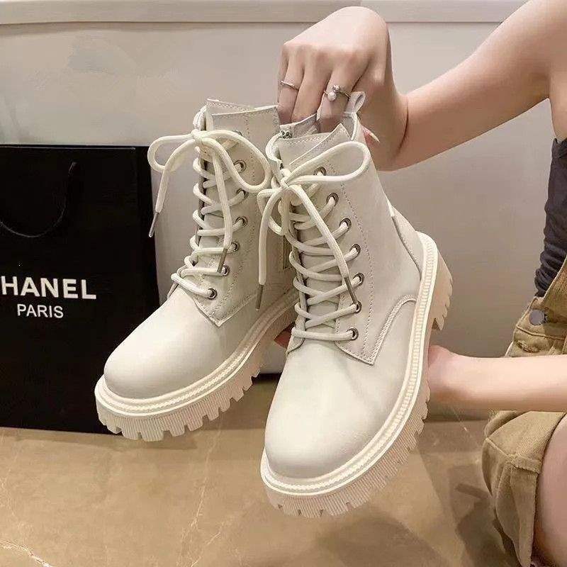 Classic Lace-up Flat Ankle Boots with Warm Lining teemdrop
