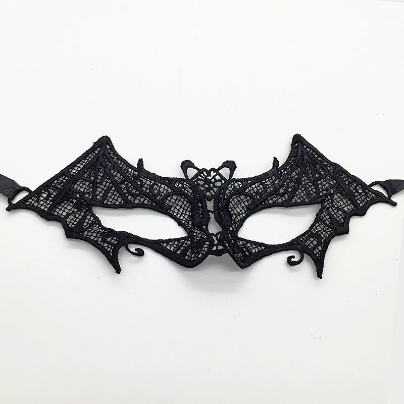 Styling Halloween masquerade